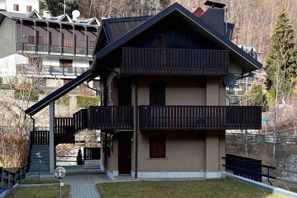 Tabla - Confort Ed Eleganza A 100 Mt Dagli Impianti Aprica Exteriör bild