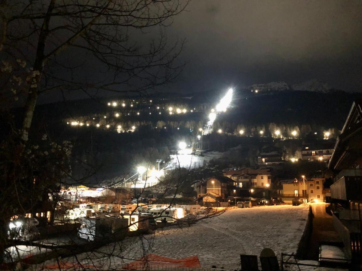Tabla - Confort Ed Eleganza A 100 Mt Dagli Impianti Aprica Exteriör bild